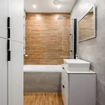 Апартаменты Shortstaypoland Daniszewska B192 *